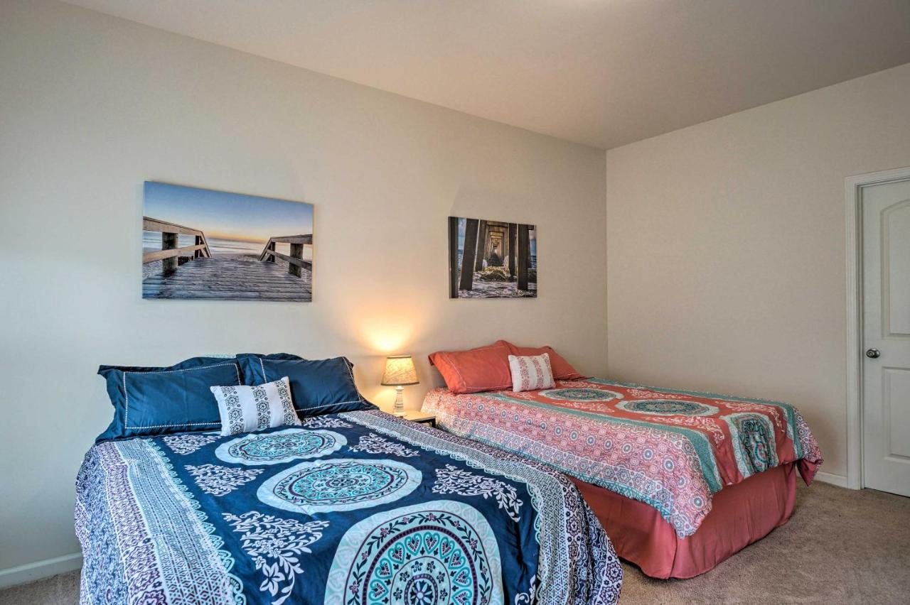 Modern Coastal Condo With Patio 1 Mi To Beaches! كارولينا بيتش المظهر الخارجي الصورة